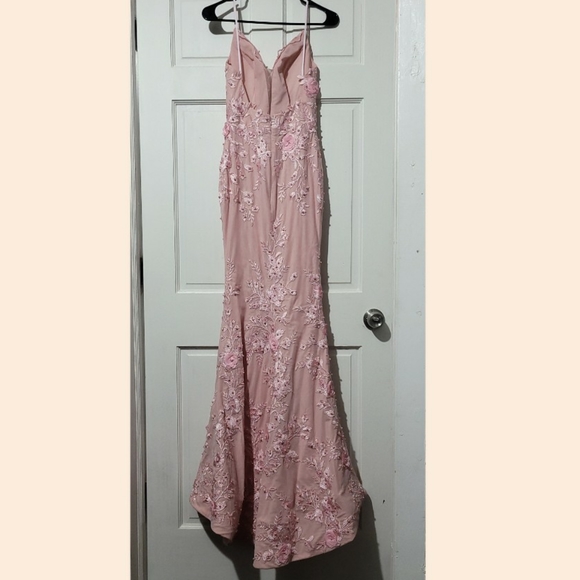 Portia and Scarlett Dress - Picture 6 of 9